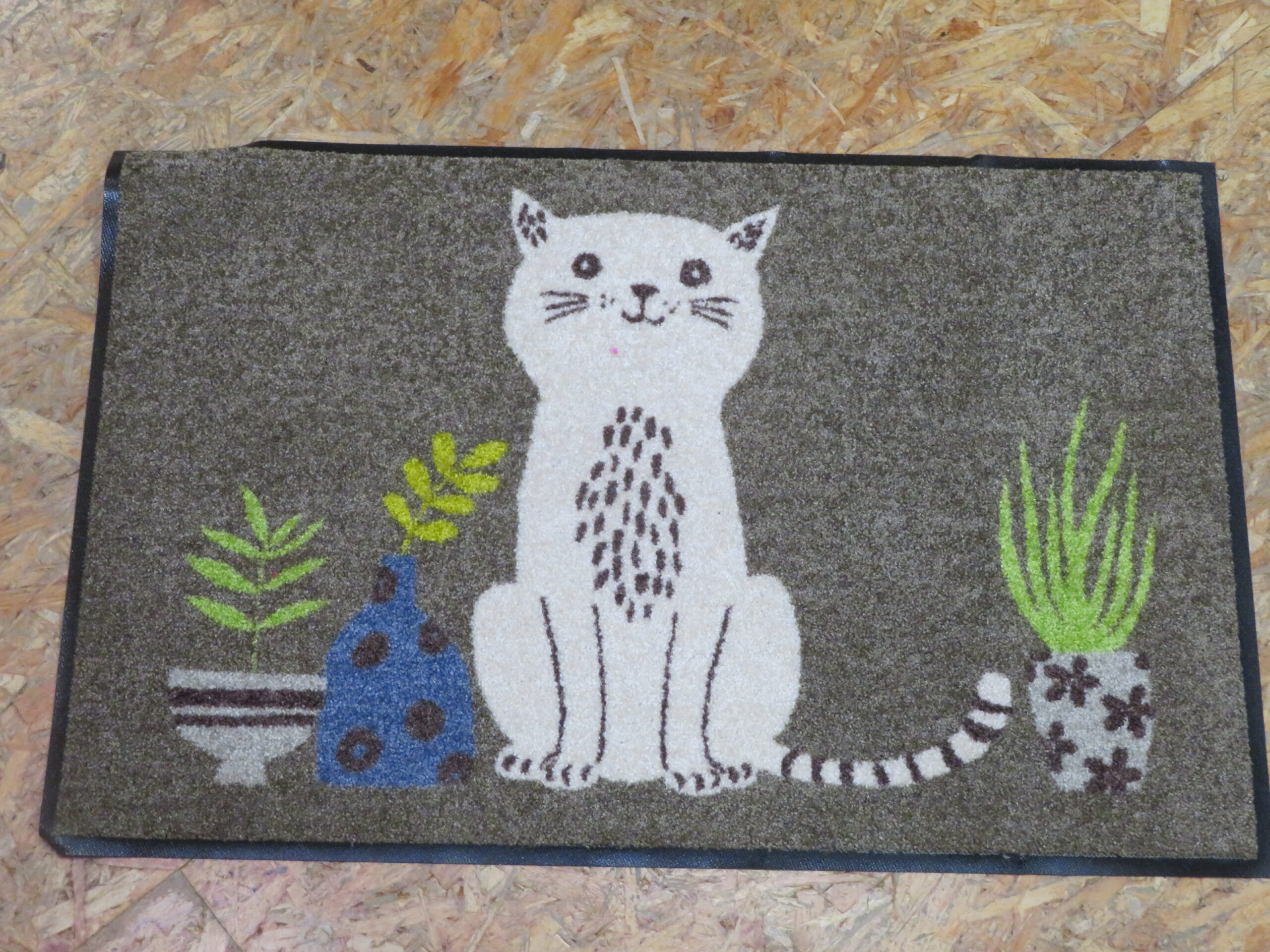 Tapis Motif Chat Assis Terres Natives